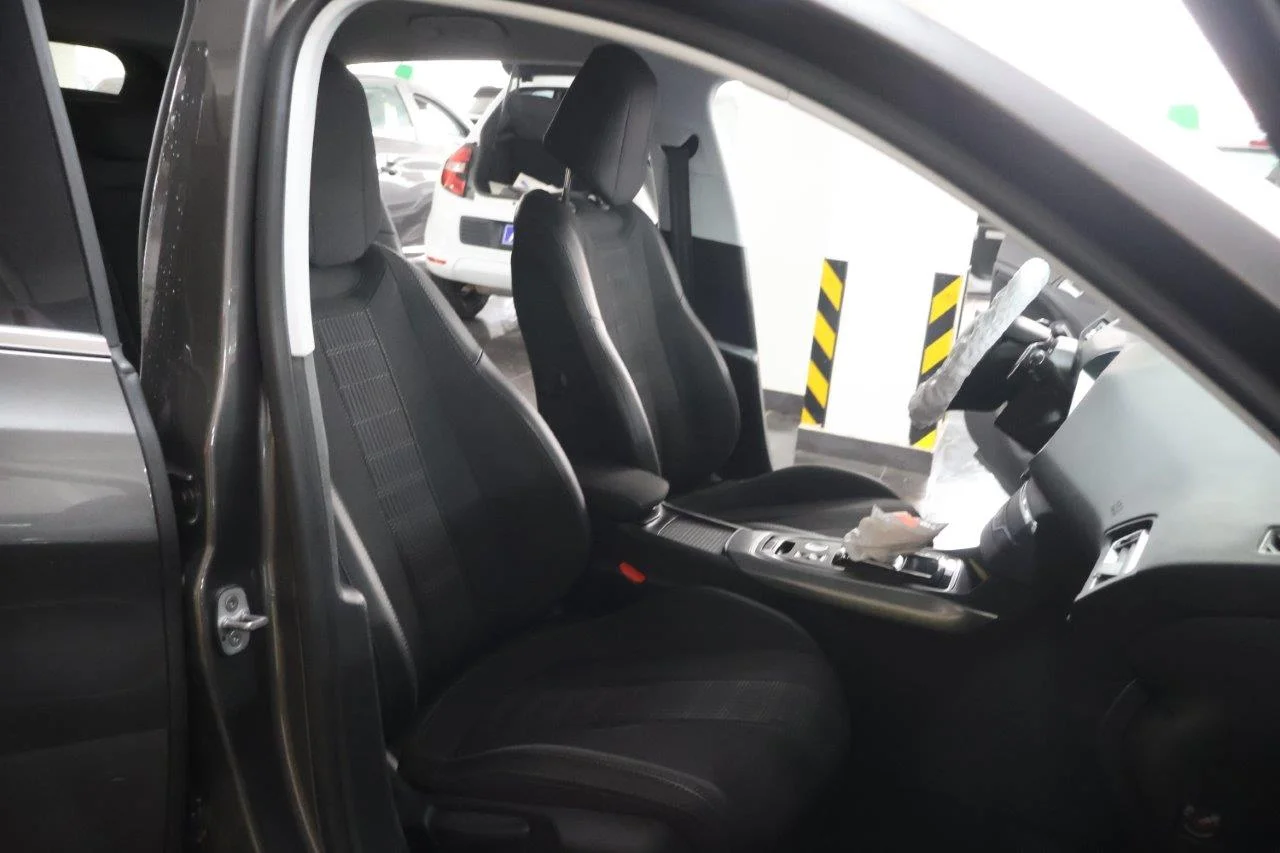 Peugeot 308 - View model 34