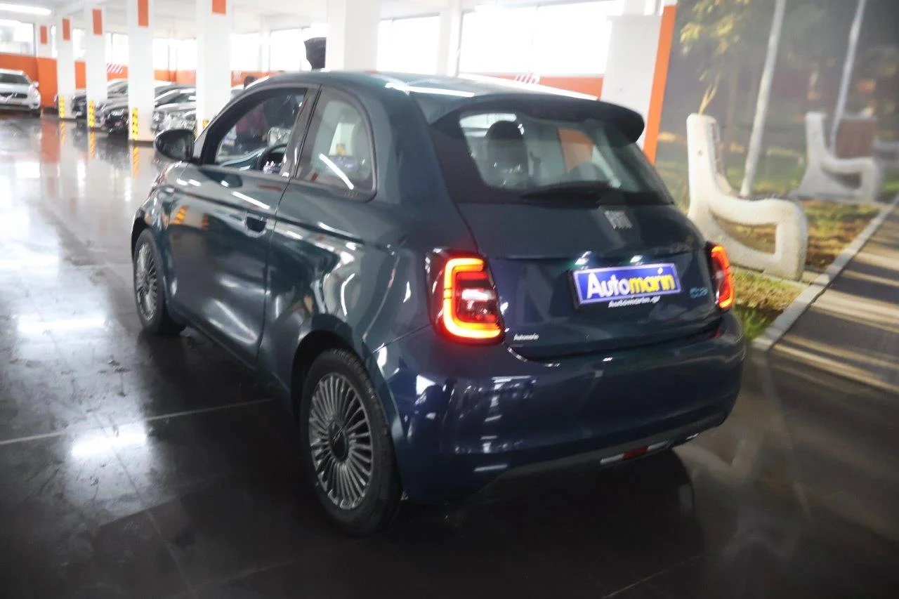 Fiat 500e - View model 6