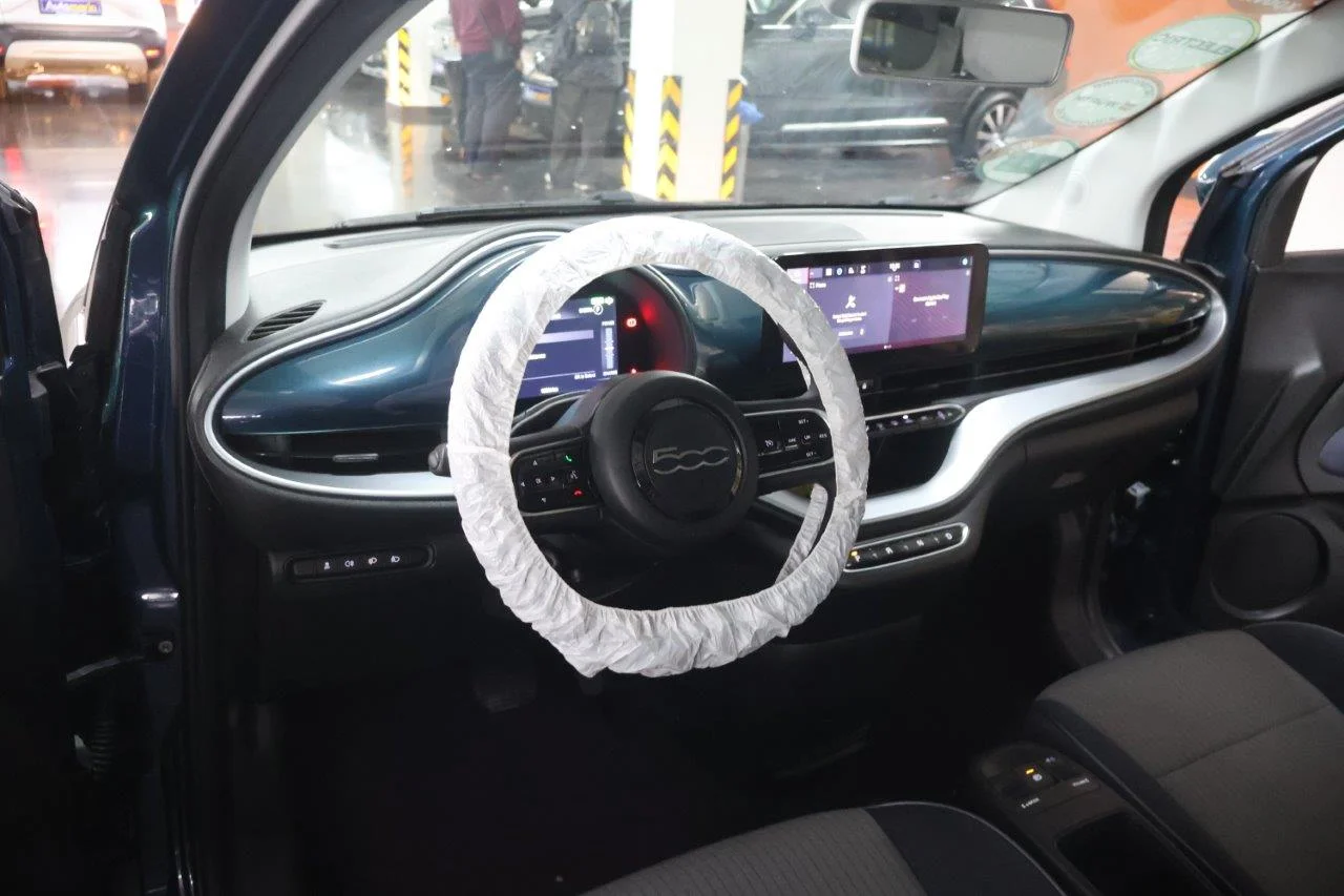 Fiat 500e - View model 31