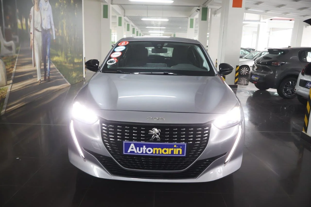View 3 - Peugeot 208 - 2022