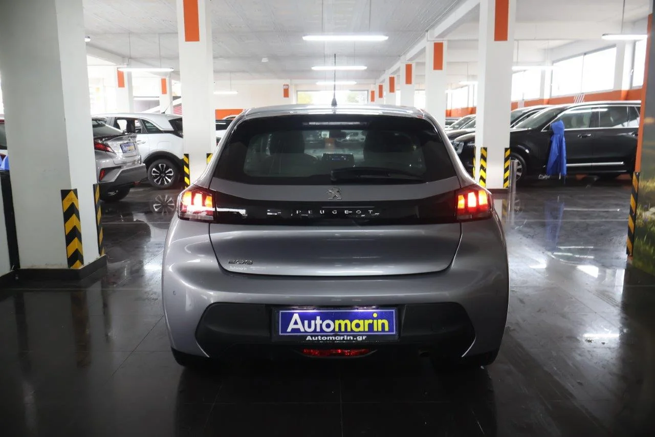 Peugeot 208 - View model 5