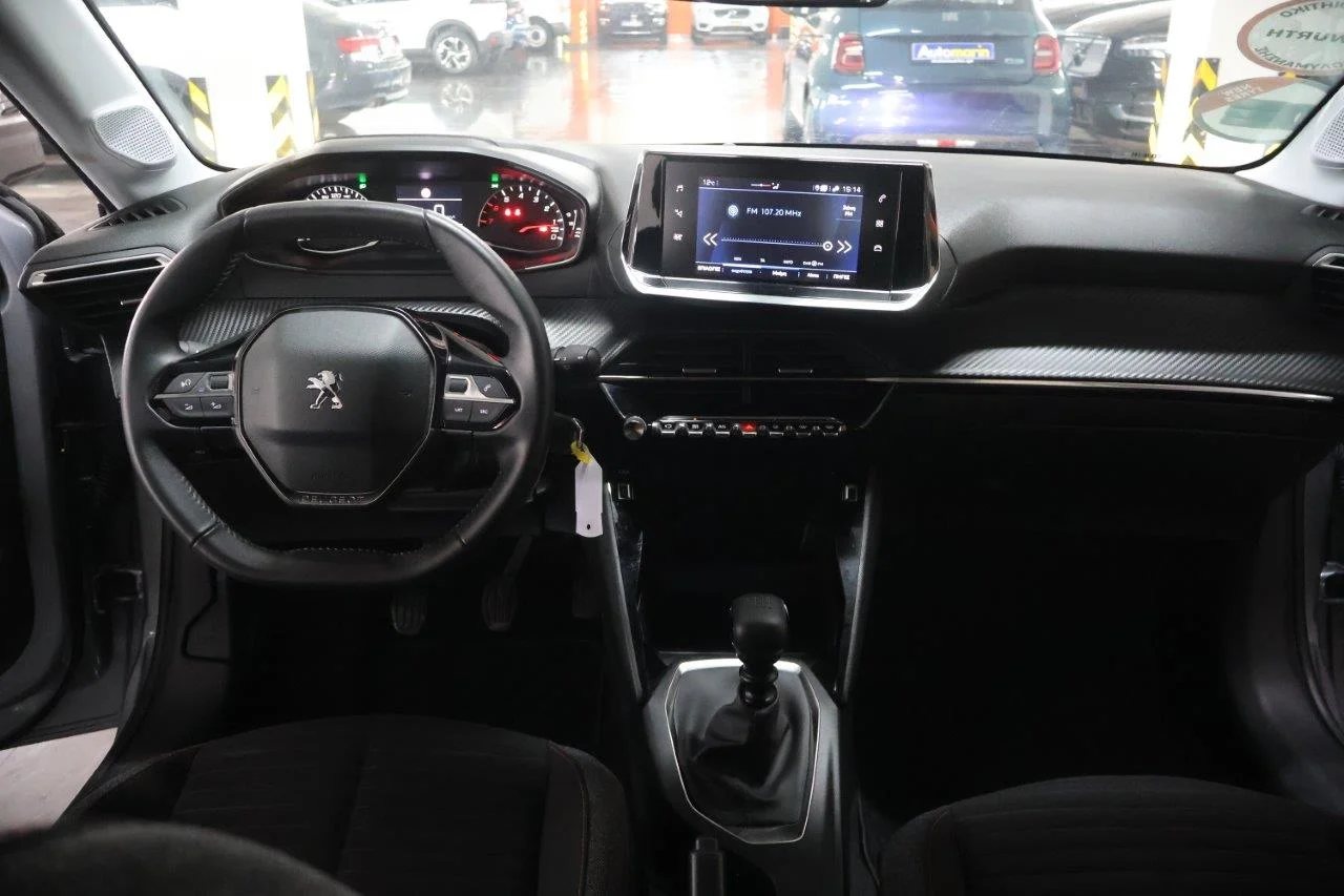 Peugeot 208 - View model 18