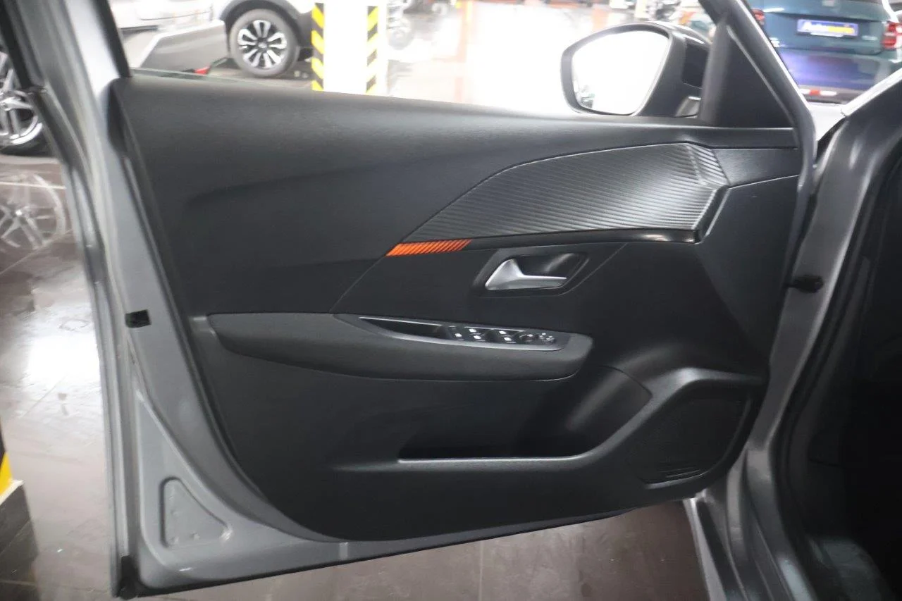 Peugeot 208 - View model 23