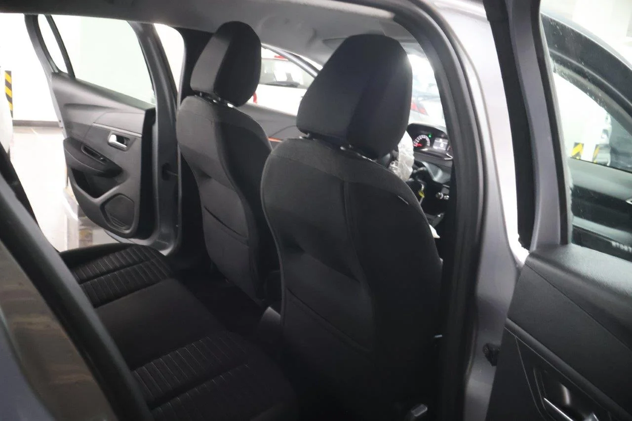 Peugeot 208 - View model 27