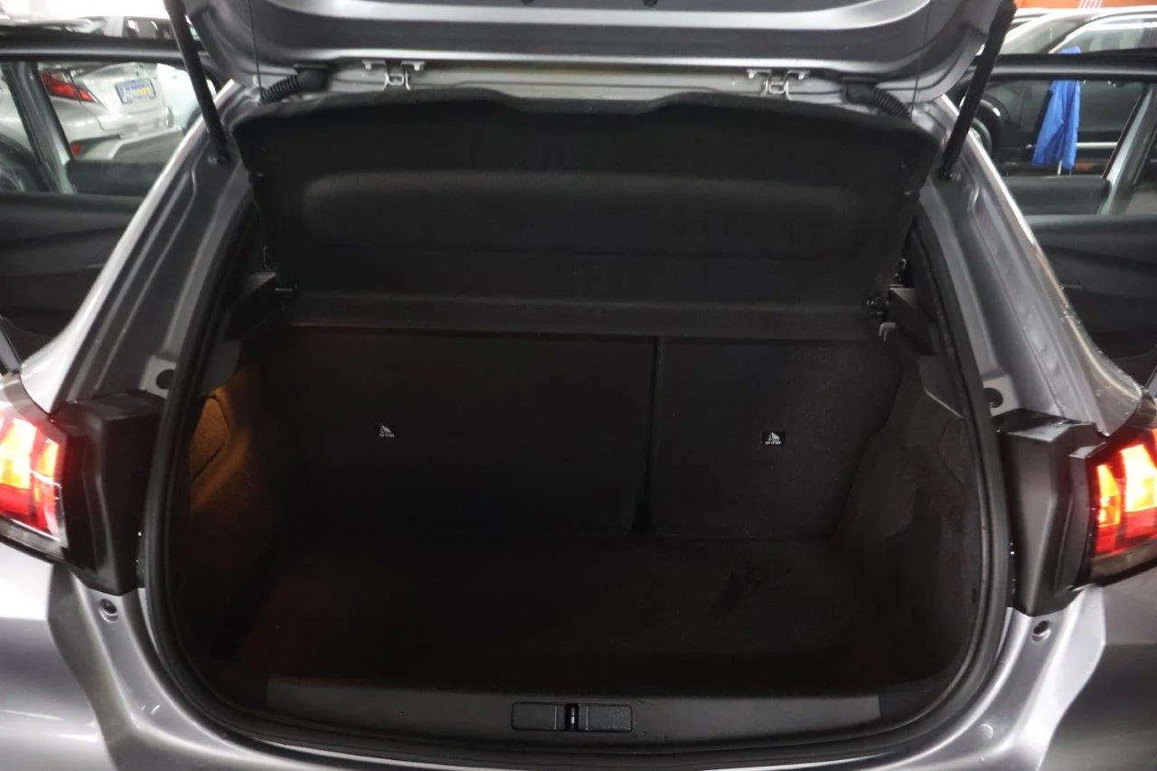 Peugeot 208 - View model 32
