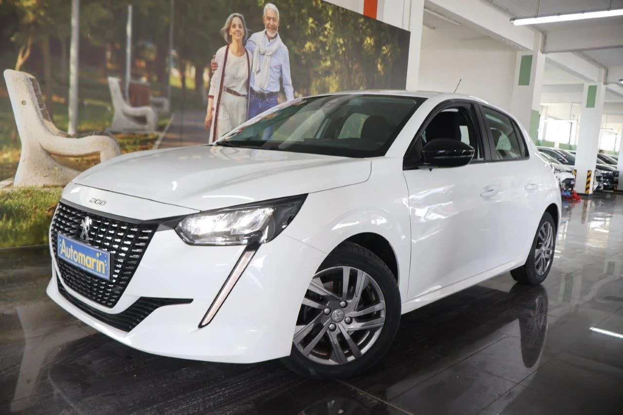 View 1 - Peugeot 208 - 2022