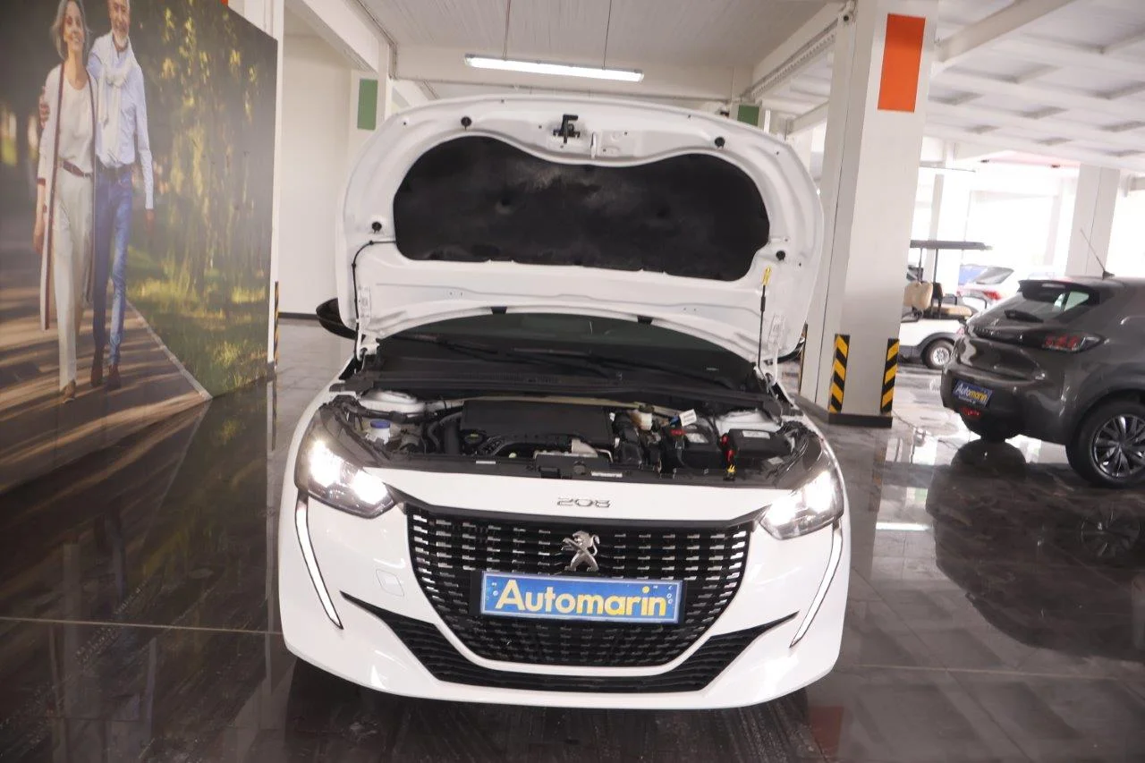Peugeot 208 - View model 18