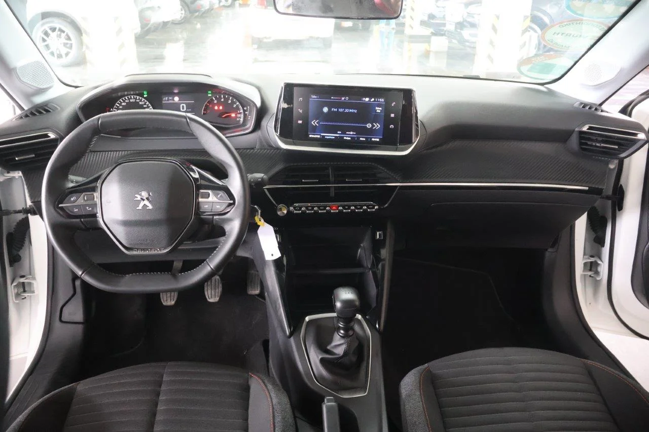 Peugeot 208 - View model 19