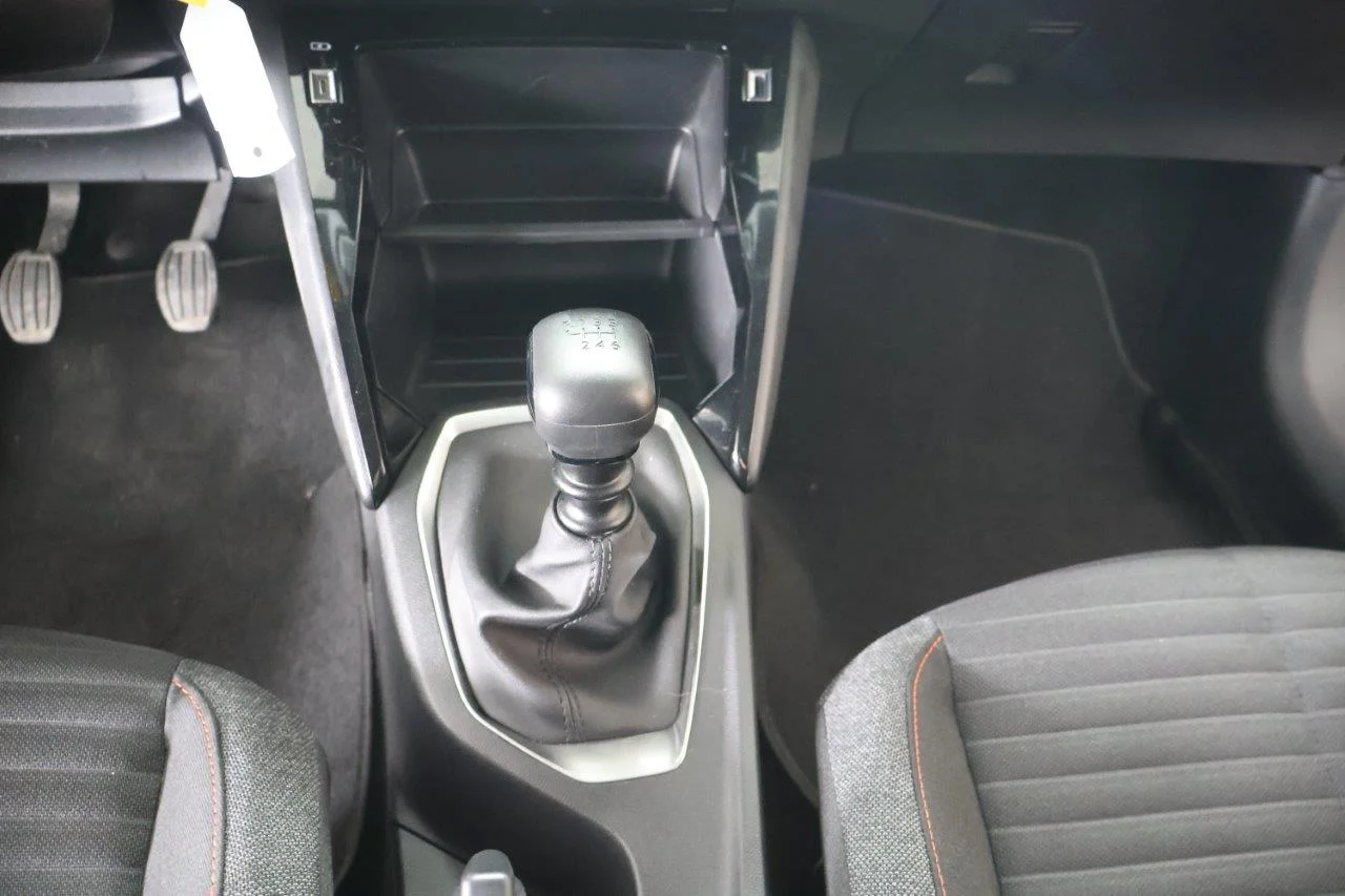 Peugeot 208 - View model 23