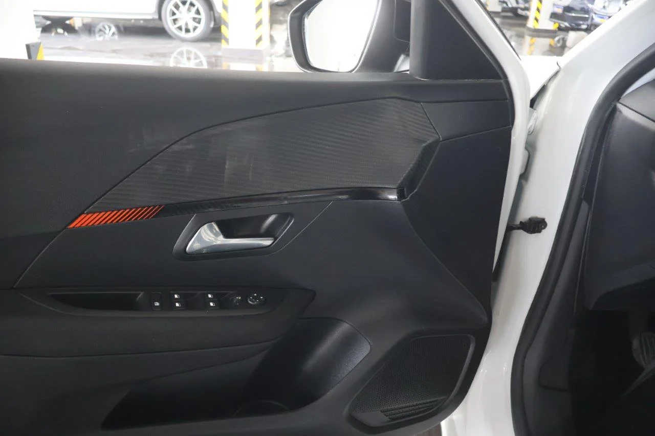 Peugeot 208 - View model 25
