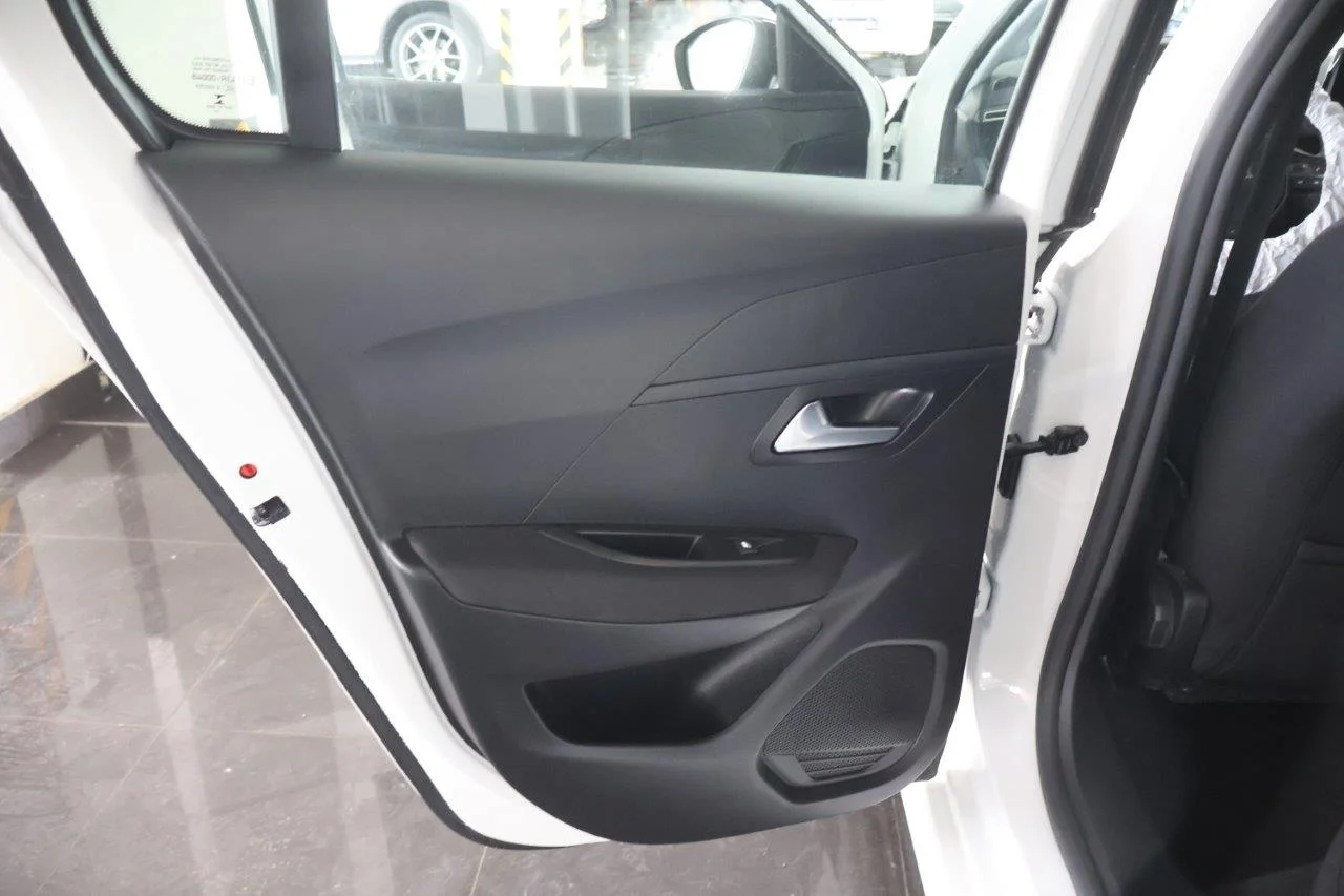 Peugeot 208 - View model 29