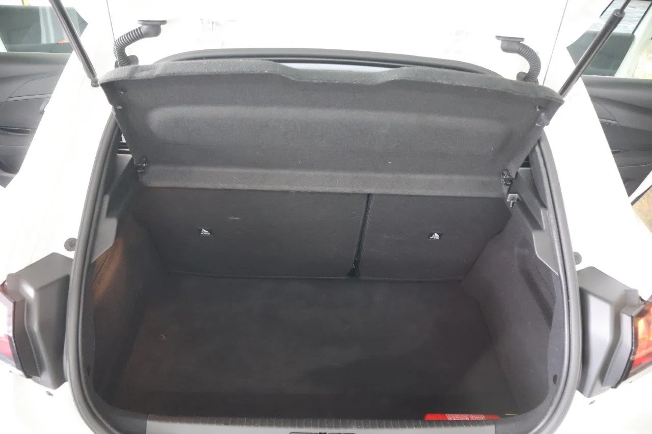 Peugeot 208 - View model 34