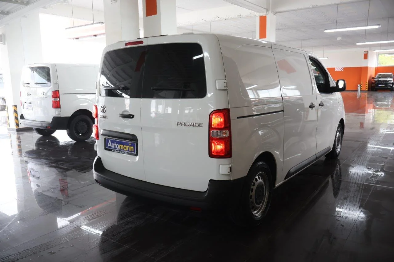 View 5 - Toyota Proace - 2021