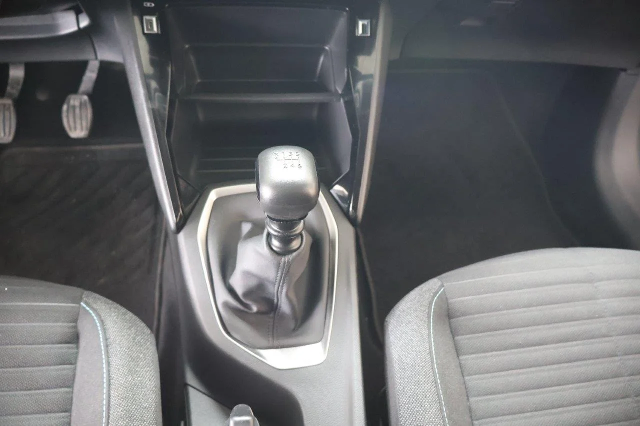 Peugeot 208 - View model 21