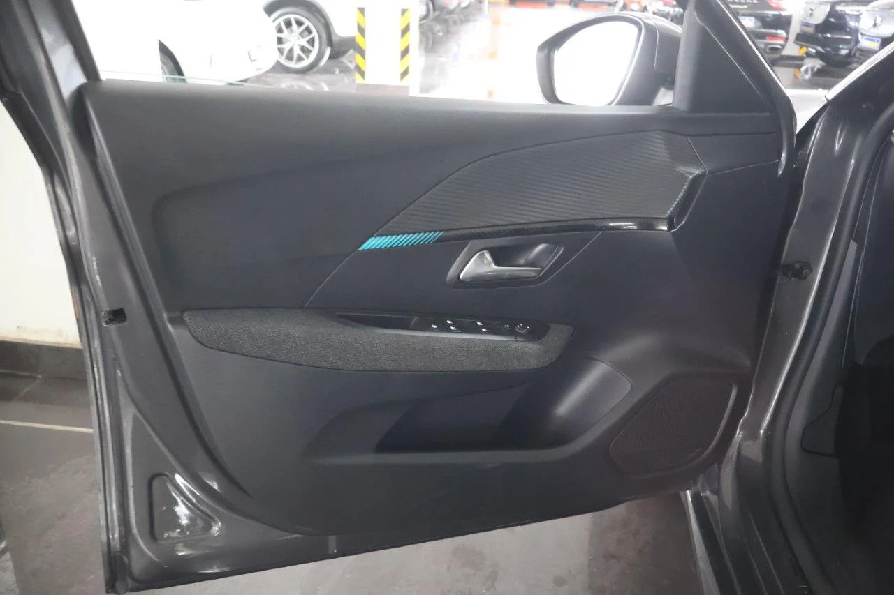 Peugeot 208 - View model 22