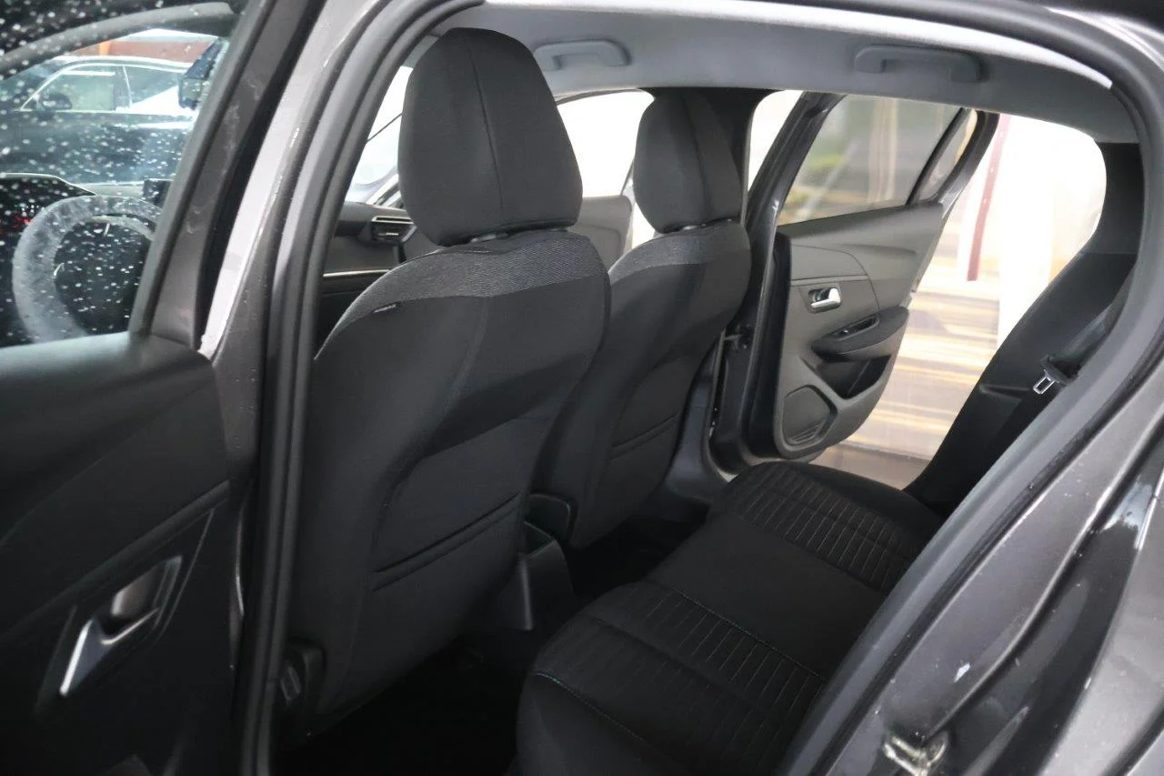 Peugeot 208 - View model 25