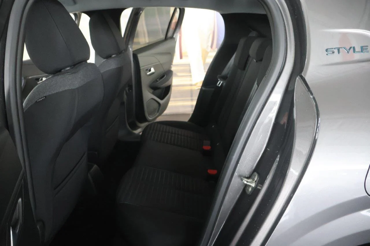 Peugeot 208 - View model 26