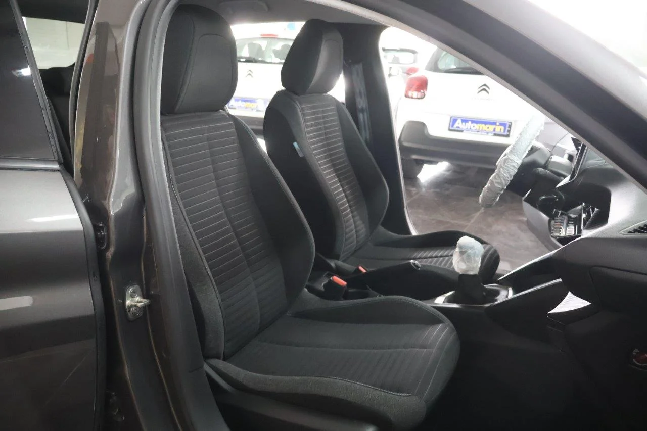 Peugeot 208 - View model 30