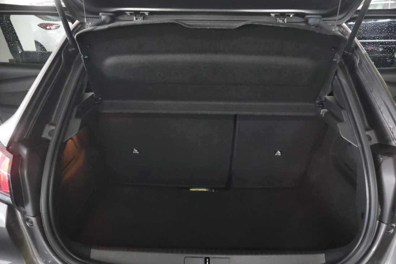 Peugeot 208 - View model 32