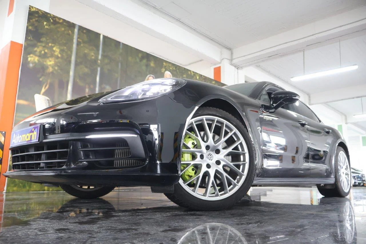 View 2 - Porsche Panamera - 2017