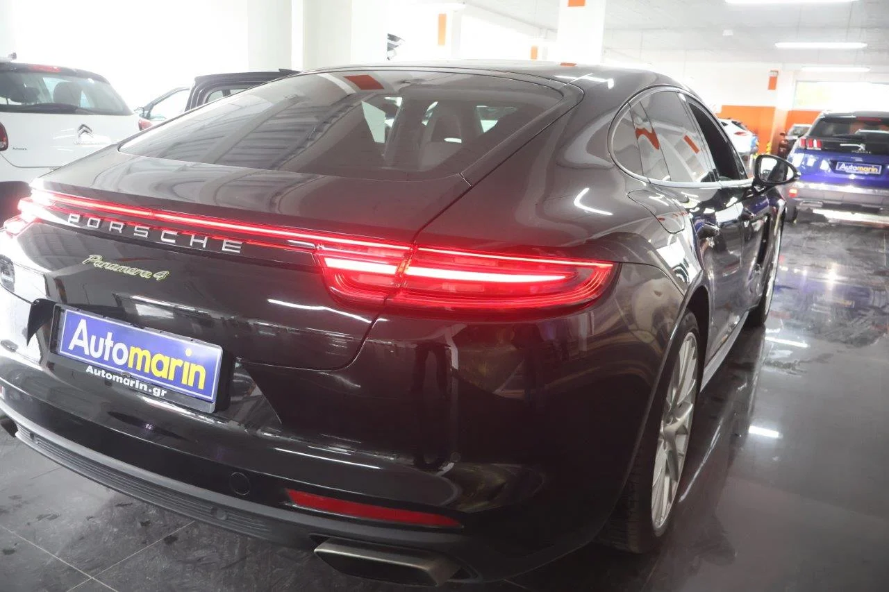 Porsche Panamera - View model 10