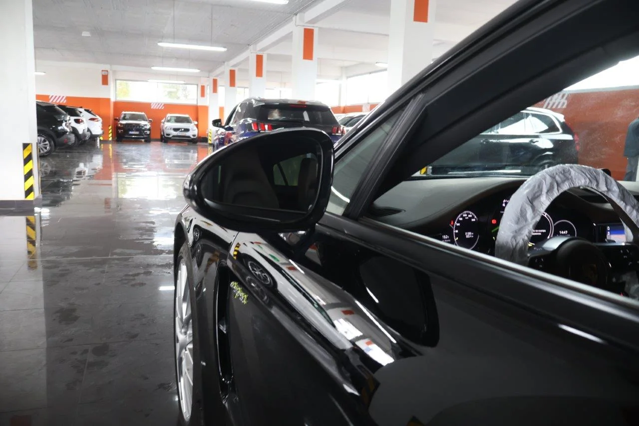 Porsche Panamera - View model 13