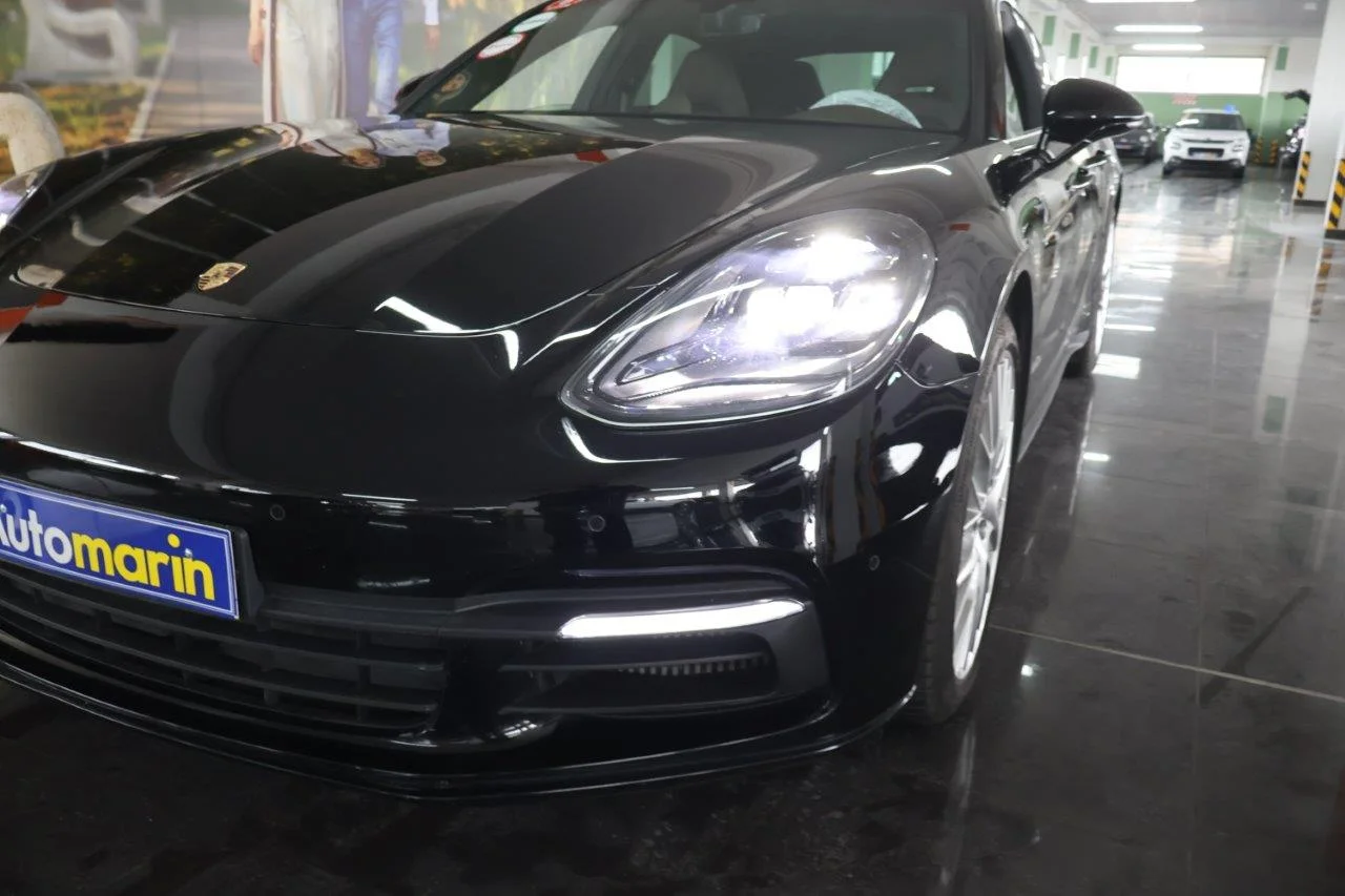 Porsche Panamera - View model 14