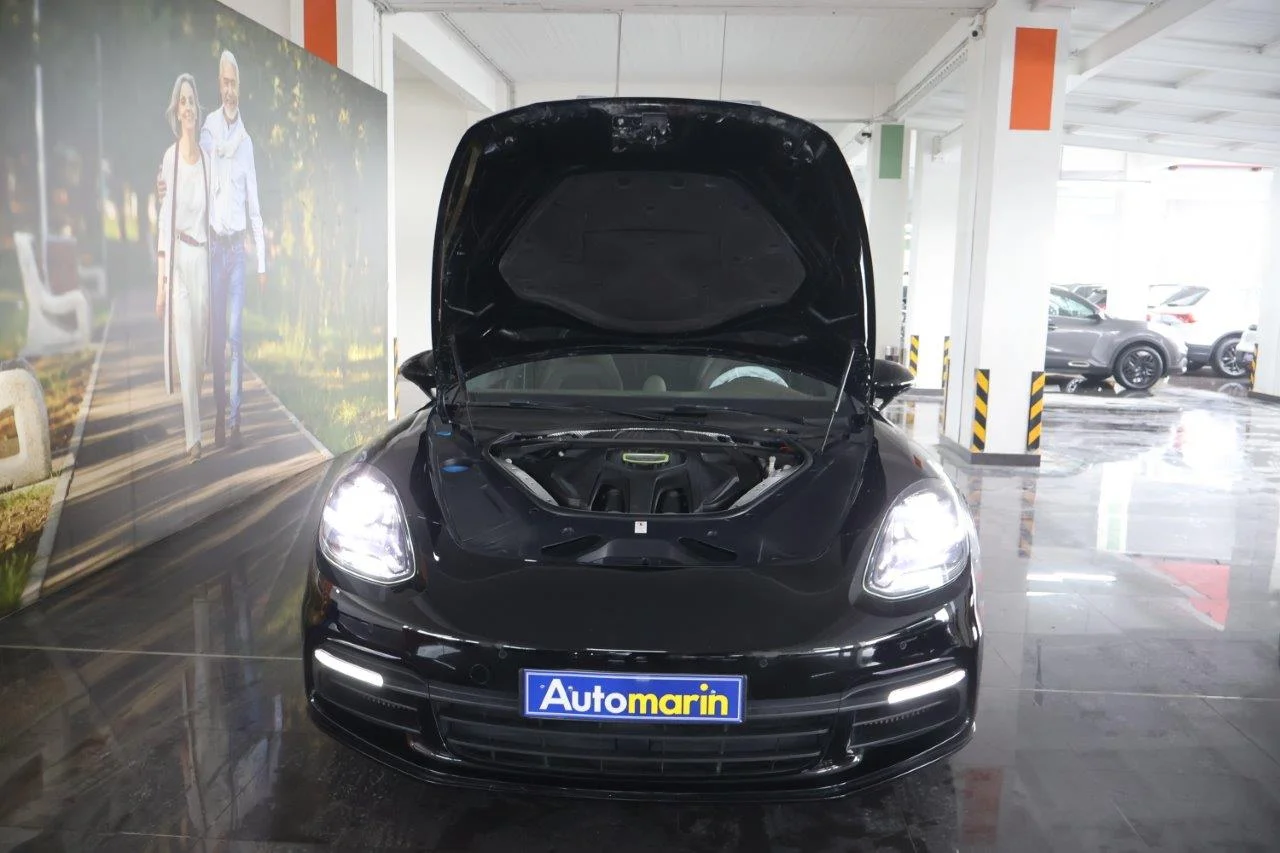 Porsche Panamera - View model 17