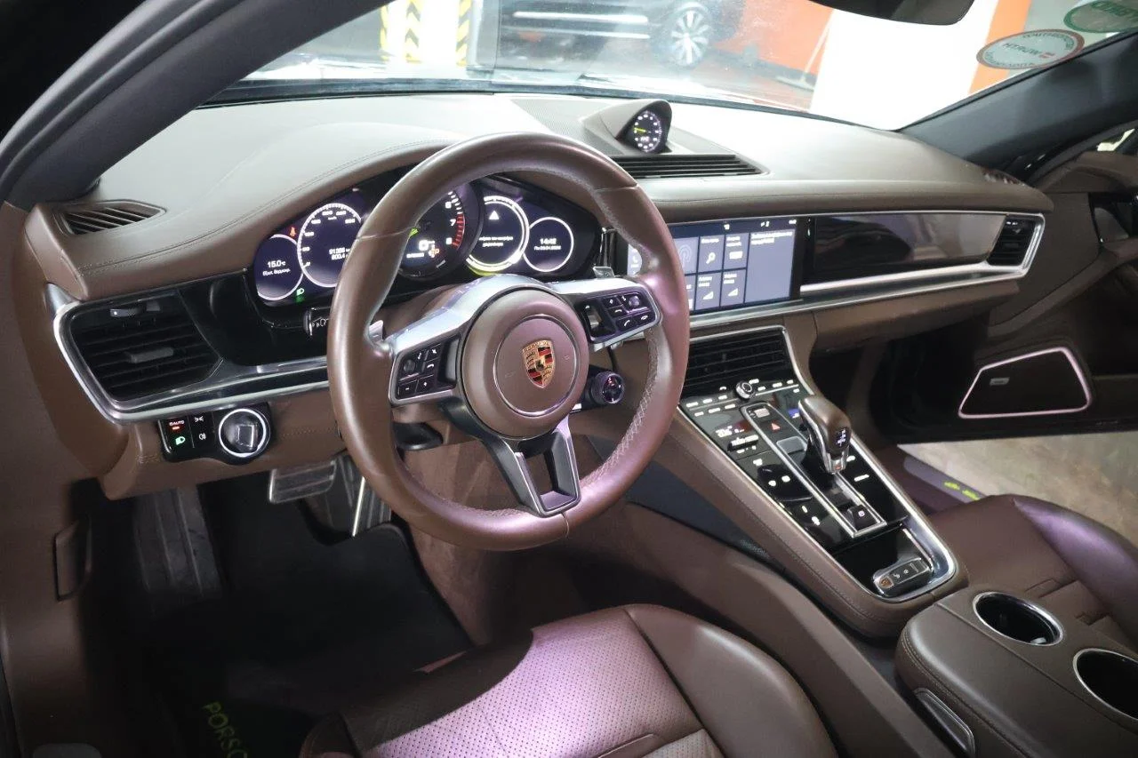 Porsche Panamera - View model 20