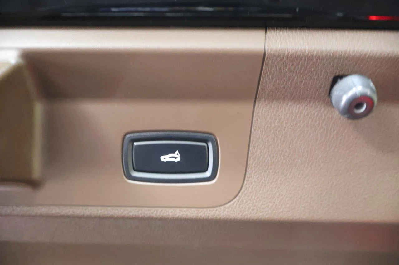 Porsche Panamera - View model 31