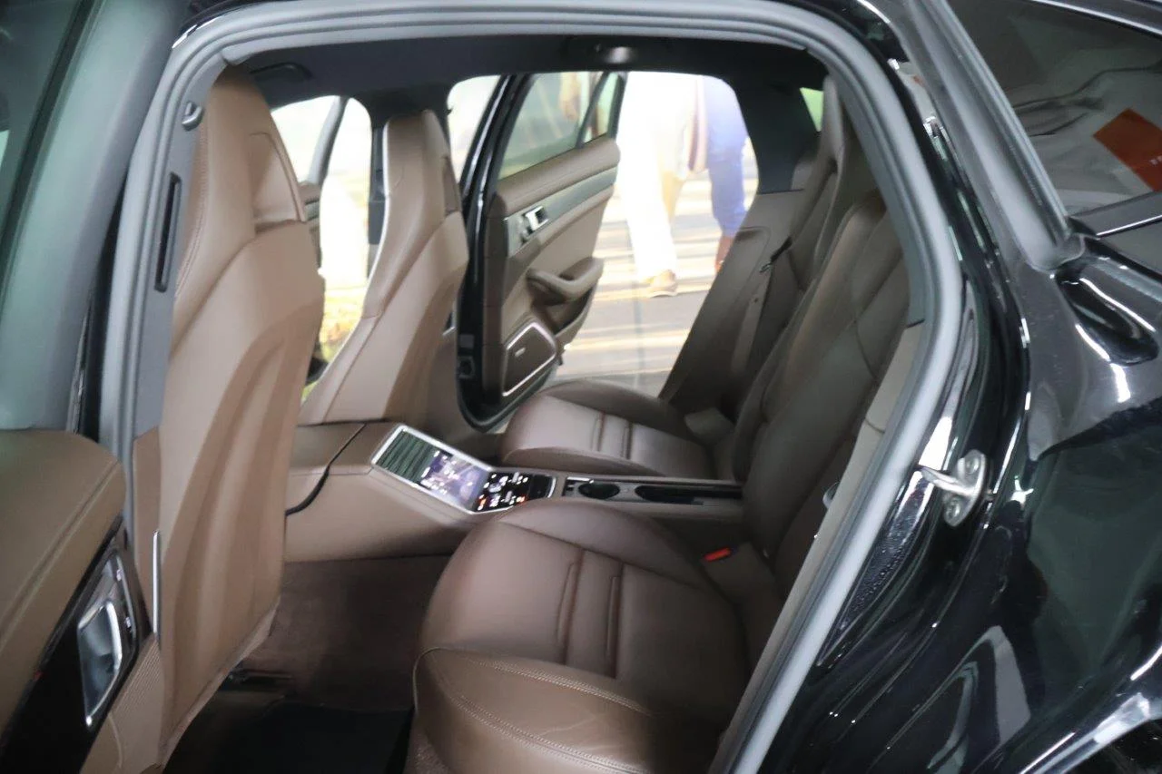 Porsche Panamera - View model 38