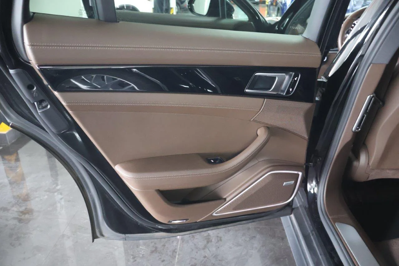Porsche Panamera - View model 39