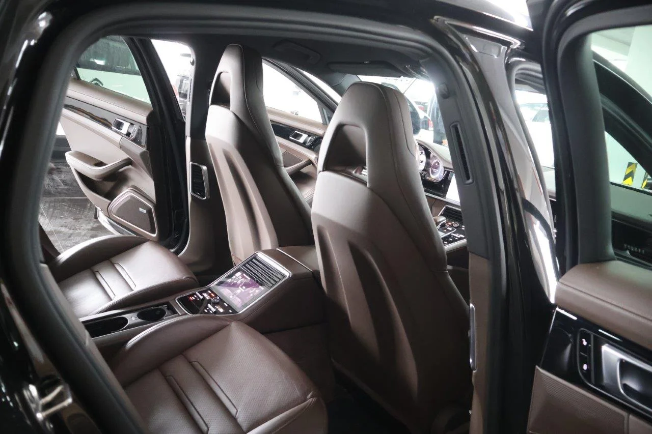 Porsche Panamera - View model 40