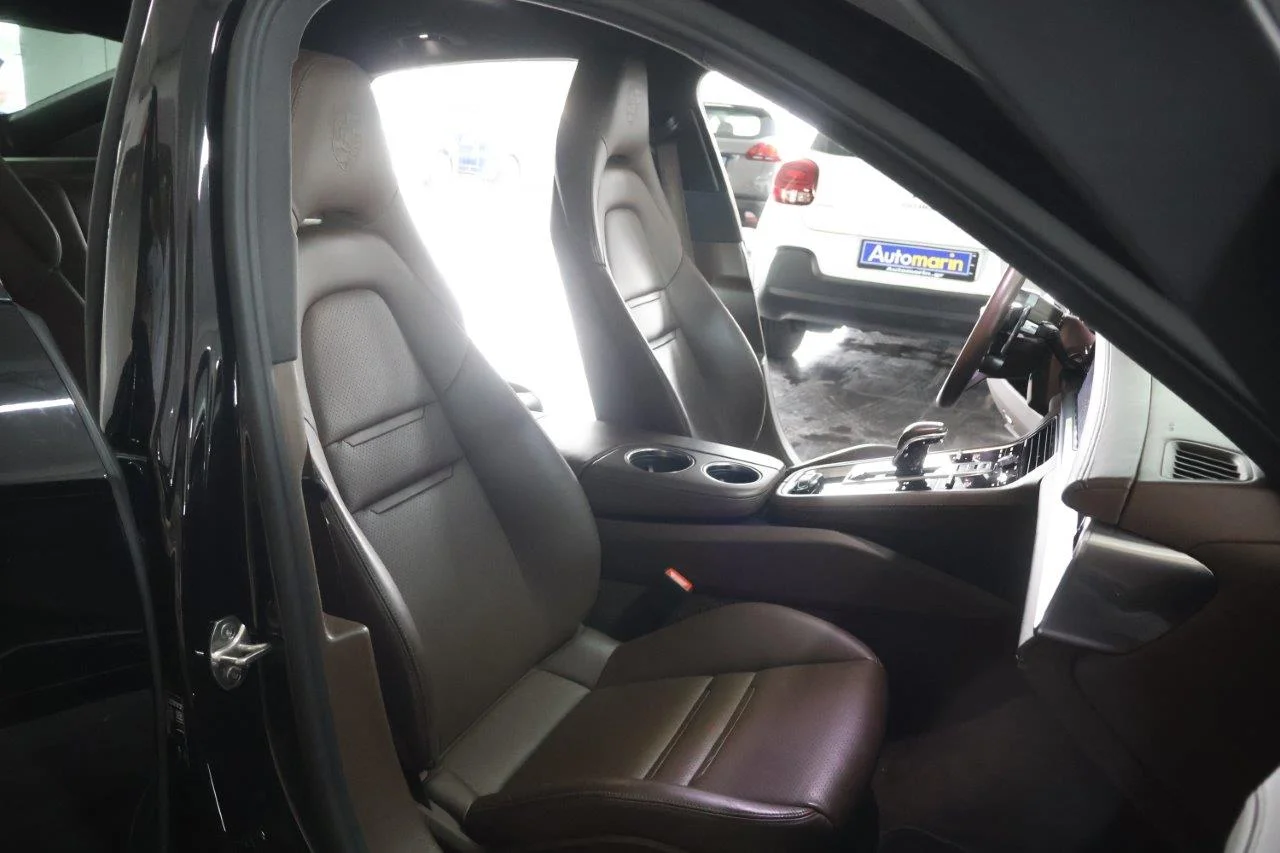 Porsche Panamera - View model 42