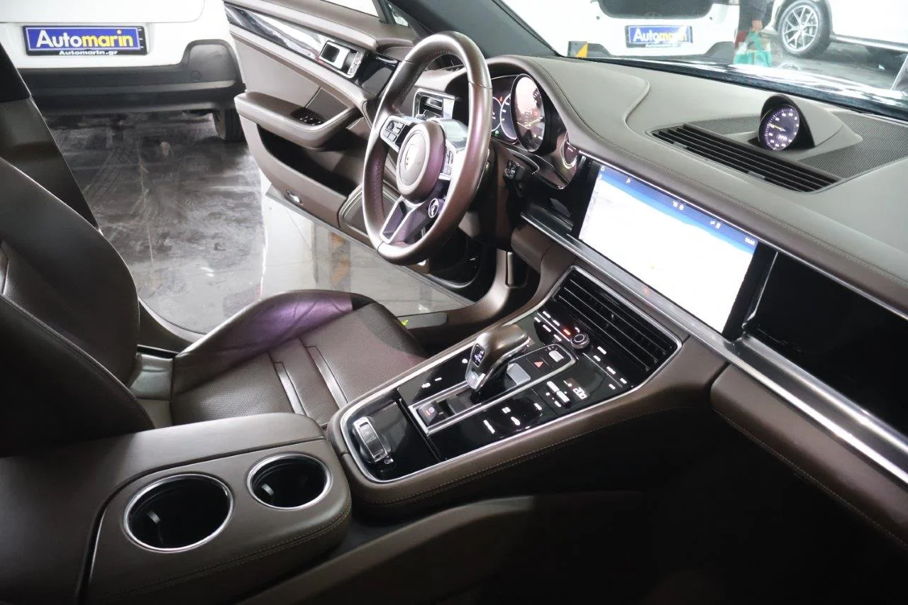 Porsche Panamera - View model 43