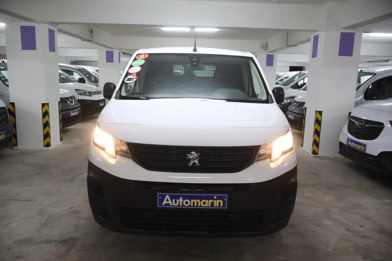 View 3 - Peugeot Partner - 2021