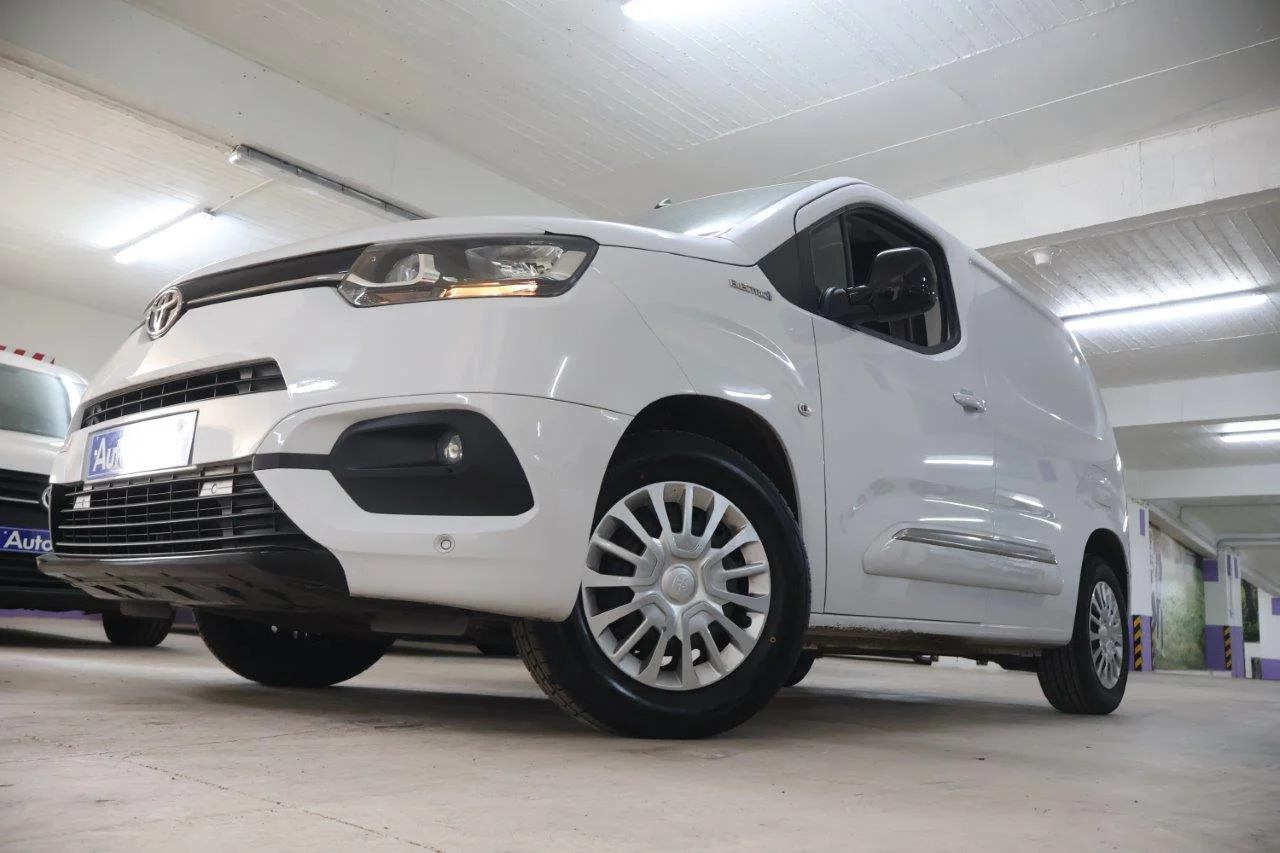 View 2 - Toyota Proace - 2023
