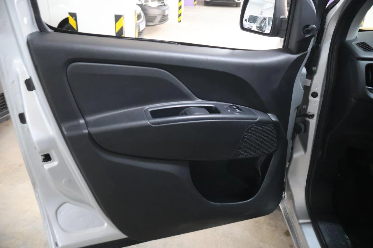 Fiat Doblo - View model 24