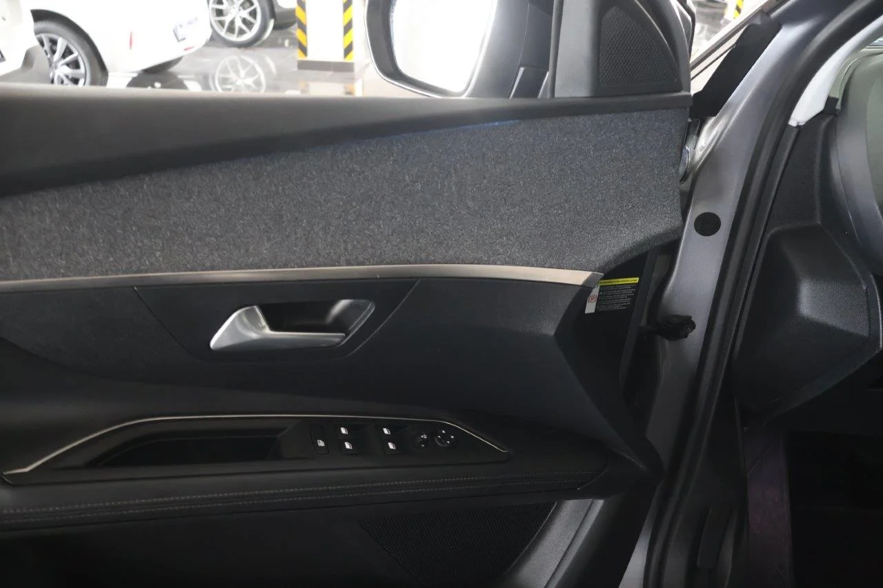 Peugeot 3008 - View model 25