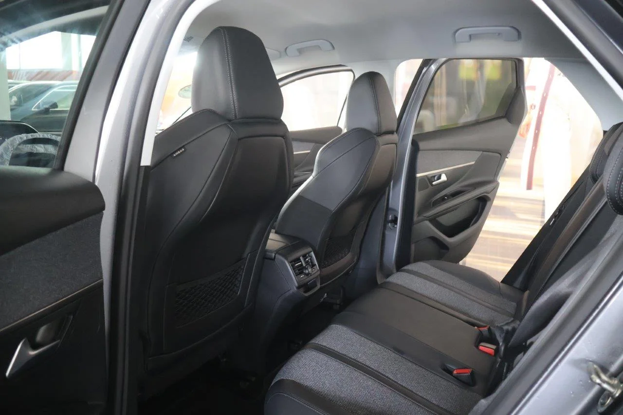 Peugeot 3008 - View model 27