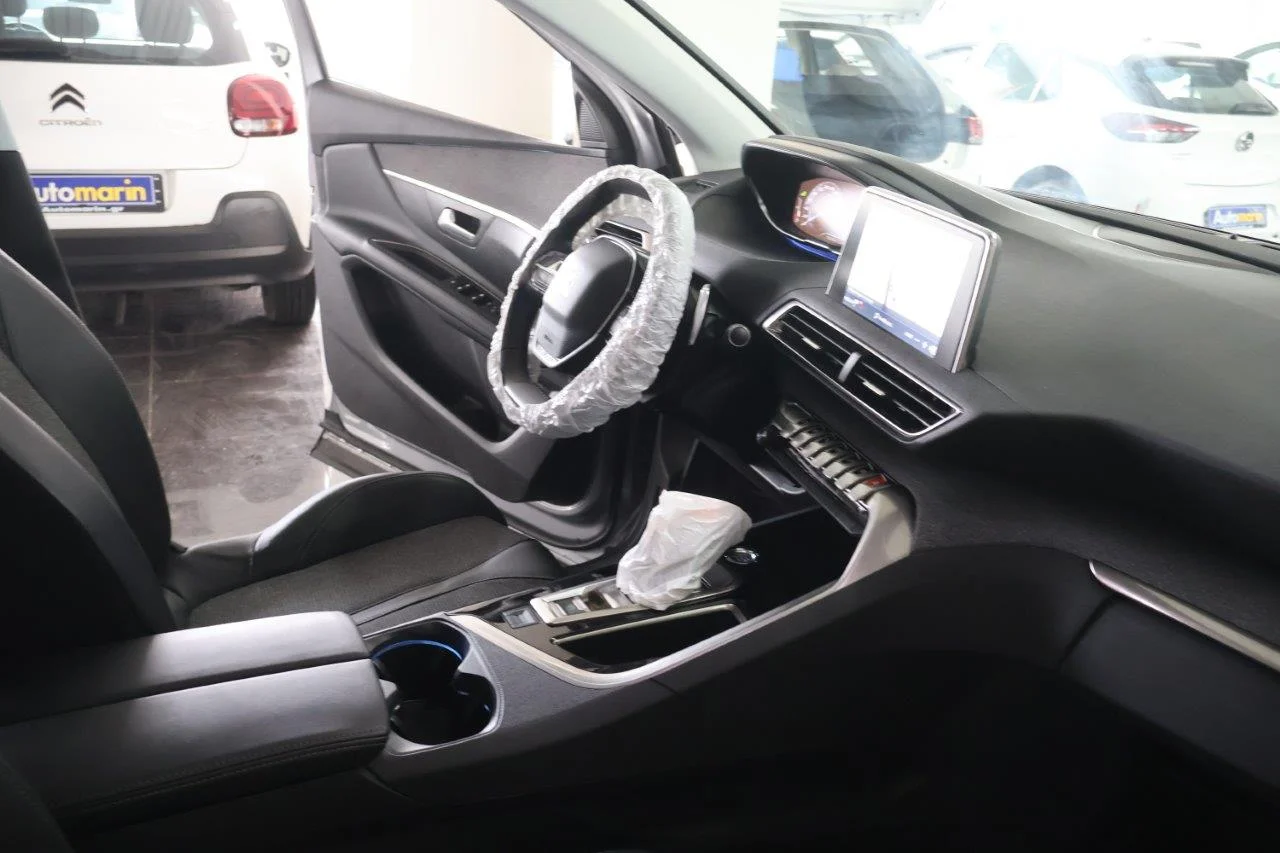 Peugeot 3008 - View model 33