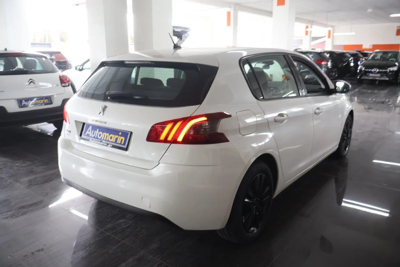 View 5 - Peugeot 308 - 2021