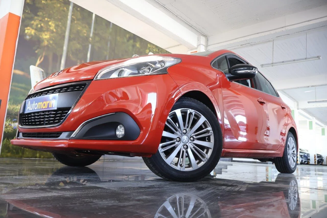 View 2 - Peugeot 208 - 2015