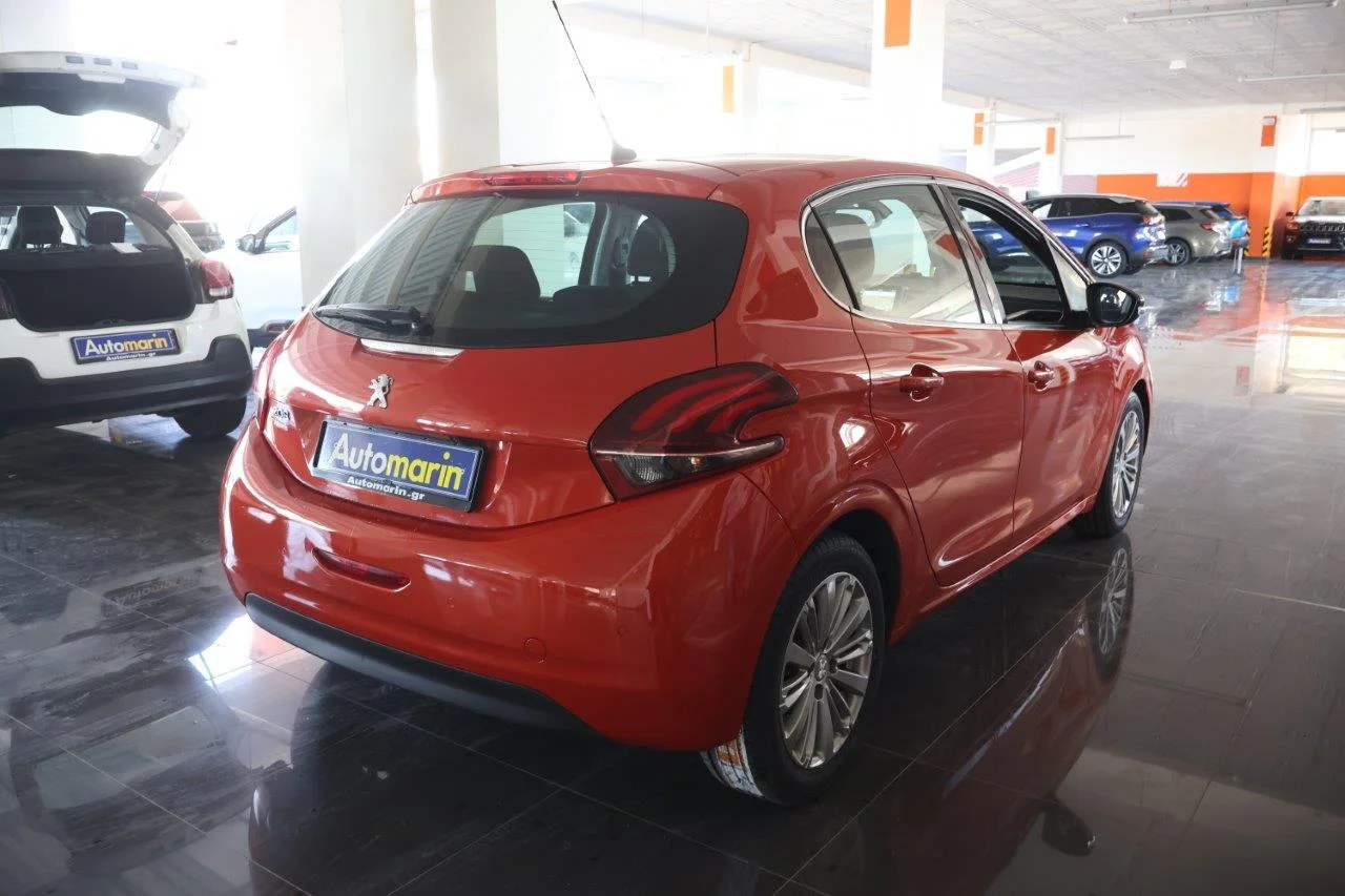 View 5 - Peugeot 208 - 2015