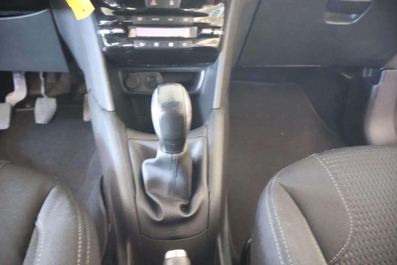 Peugeot 208 - View model 24