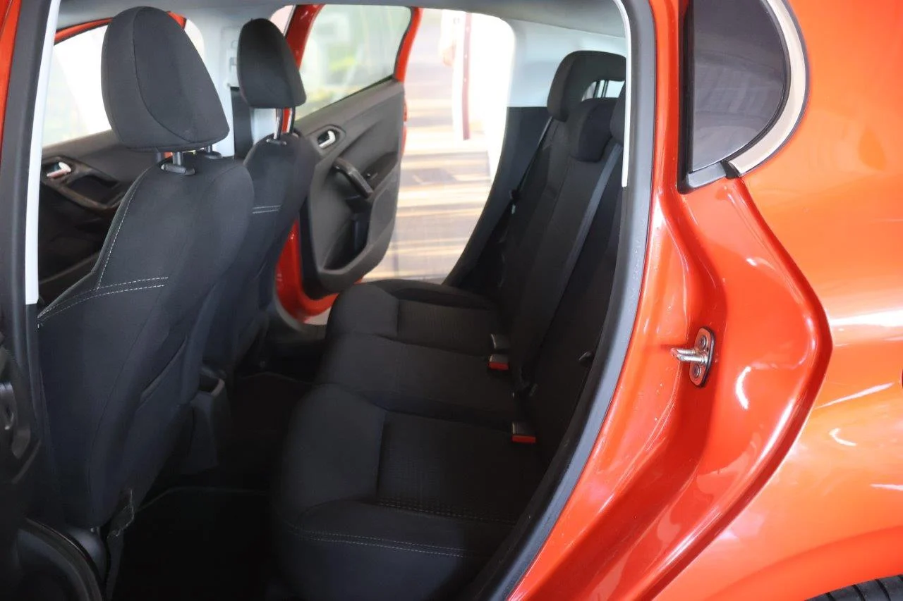 Peugeot 208 - View model 29