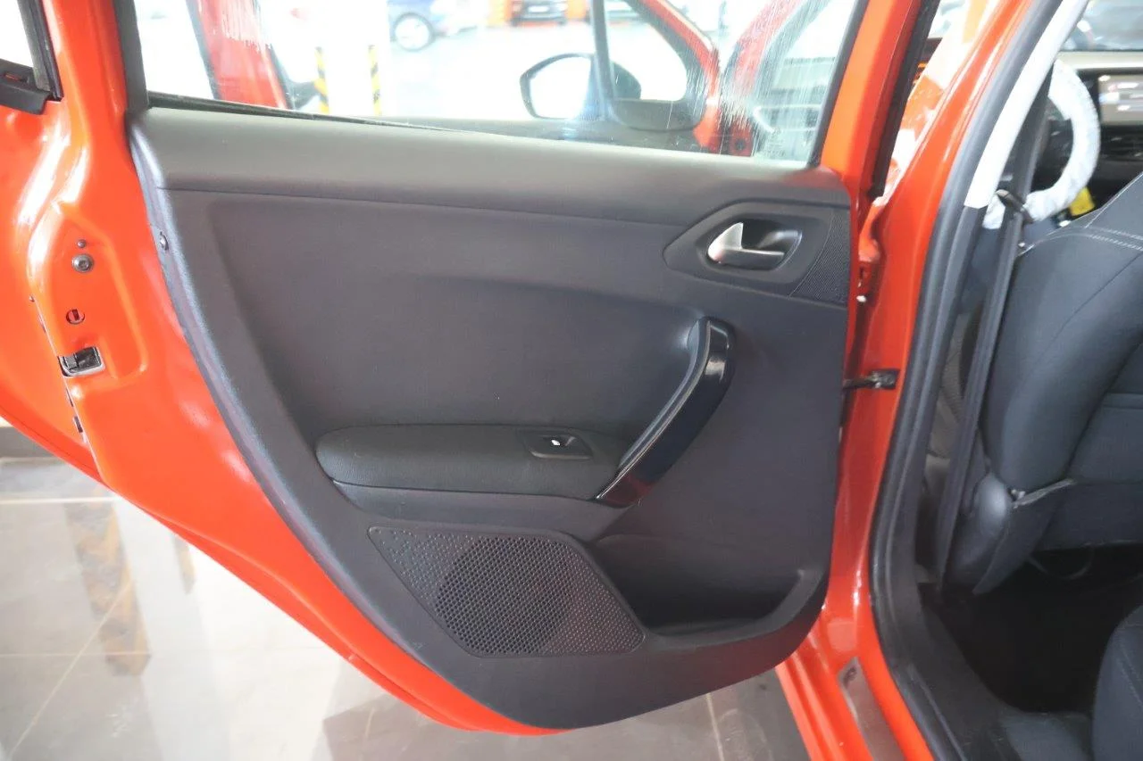 Peugeot 208 - View model 30