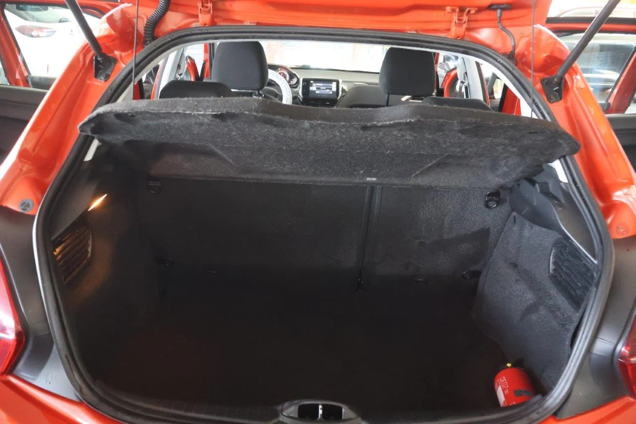 Peugeot 208 - View model 35