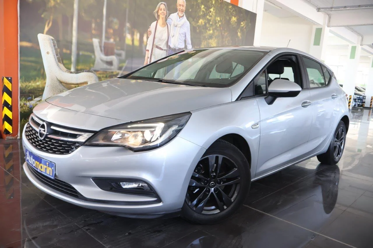View 1 - Opel Astra - 2019