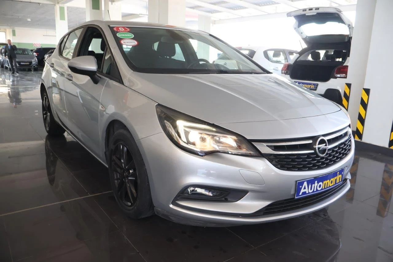 View 4 - Opel Astra - 2019
